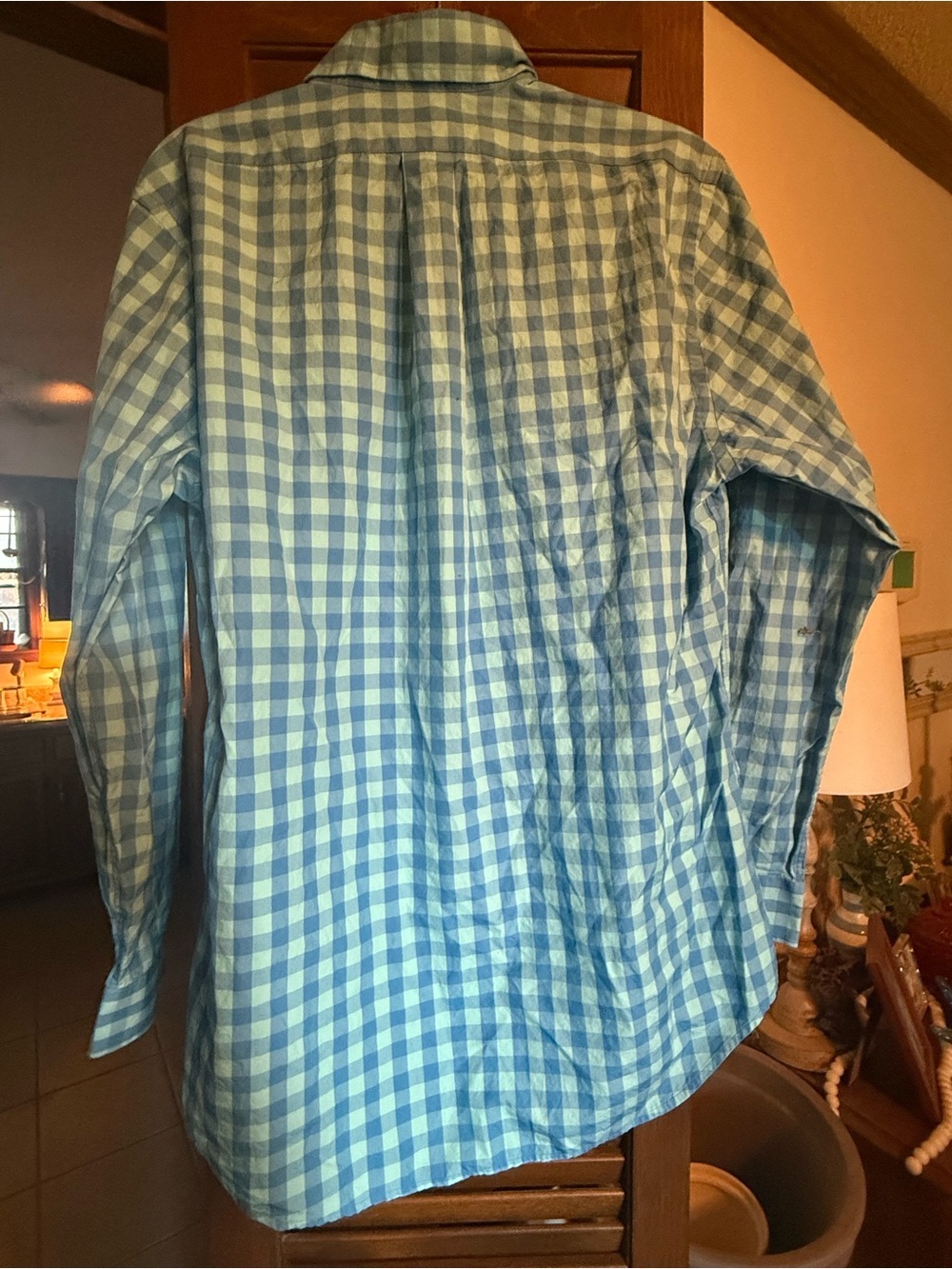 Vineyard Vines Slim Fit Tucker Shirt checked blue button down size M EUC - Picture 2 of 4